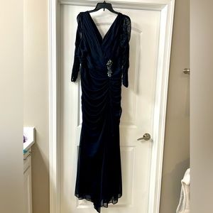 Adrianna Papell Long sheer sleeve dress